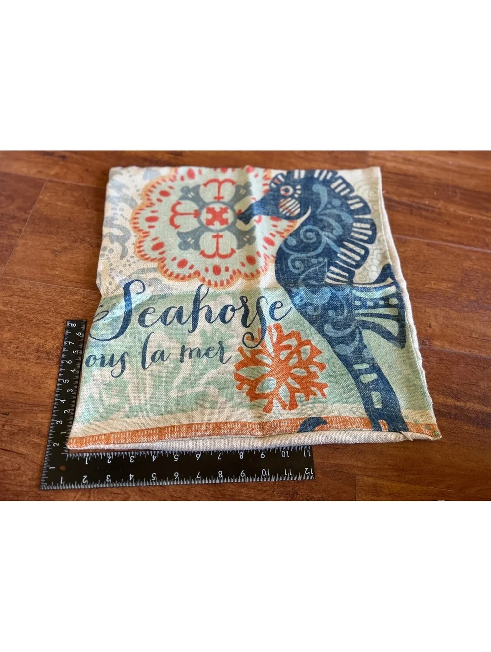 Set of 2 Decorative Coastal-Themed Throw Pillow Covers with Seahorse and SeaTurt
